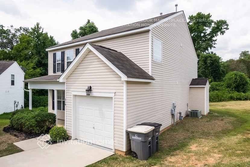216 Nellie Yale Pl - Photo 2 of 26