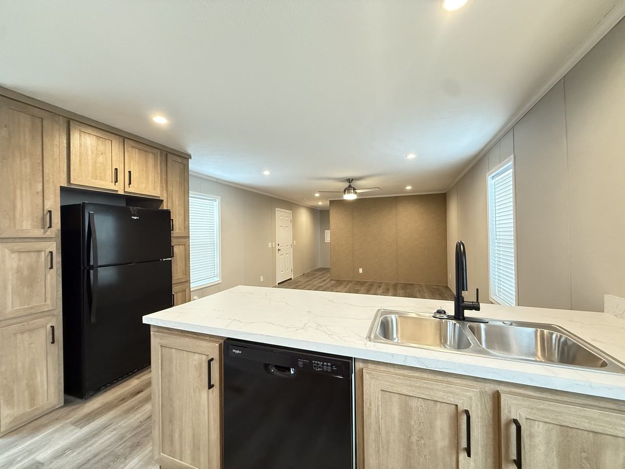 52491 Potomac Ct #64 - Photo 6 of 28