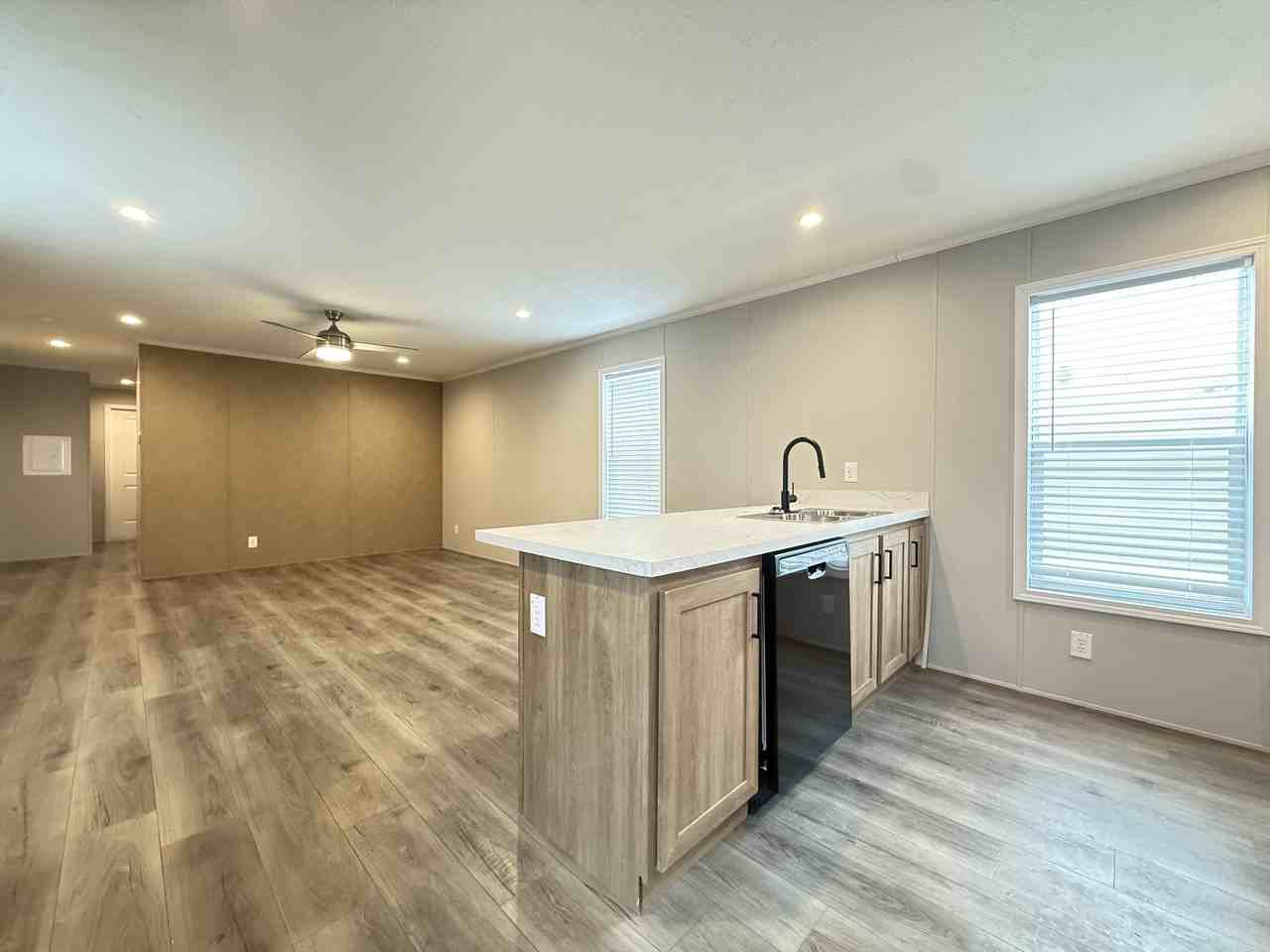 52491 Potomac Ct #64 - Photo 7 of 28