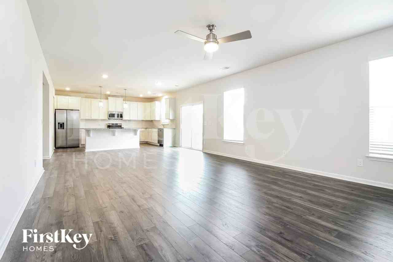 454 Yoshino Cherry Dr - Photo 4 of 16