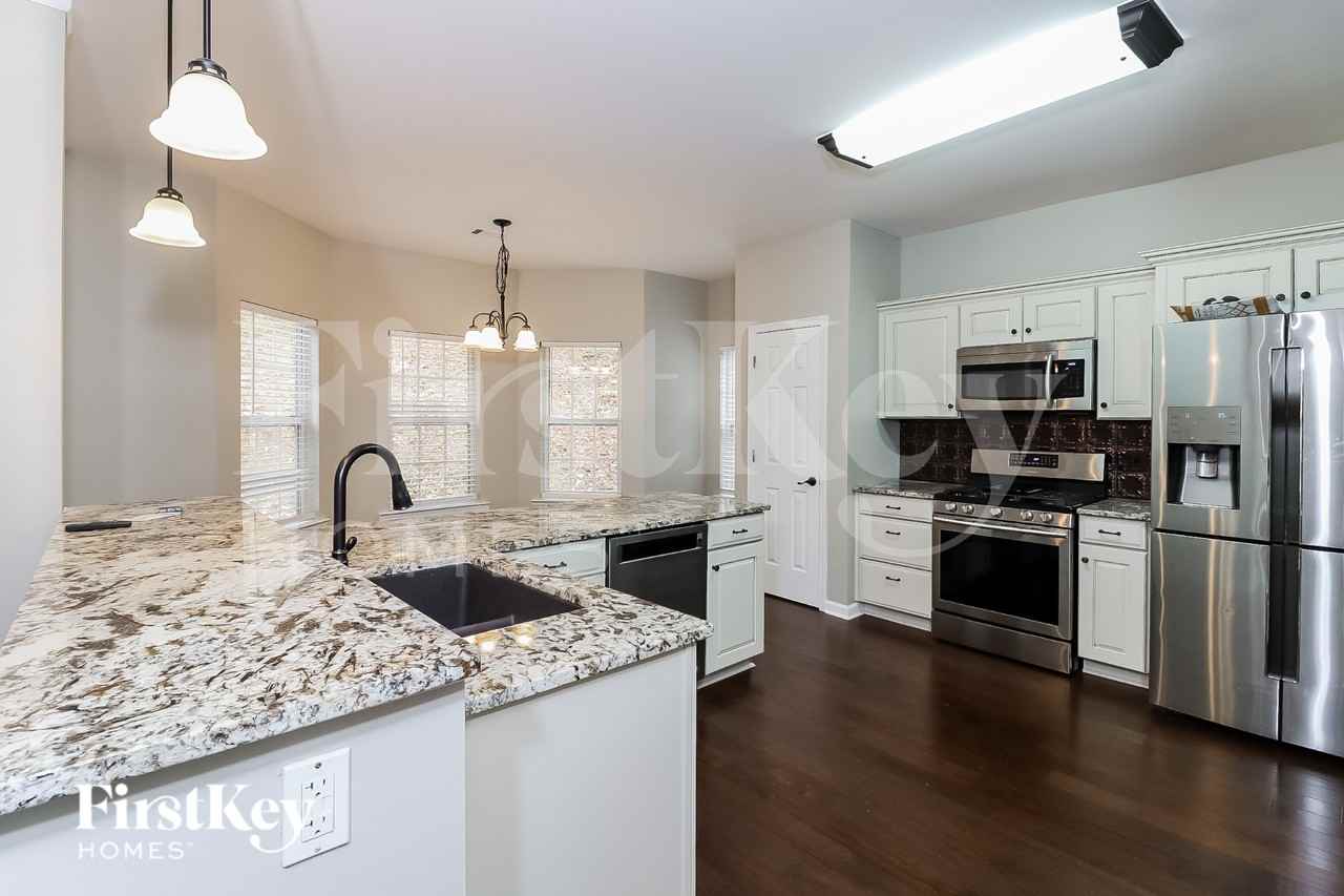 1805 Lightwood Ln Nw - Photo 7 of 18