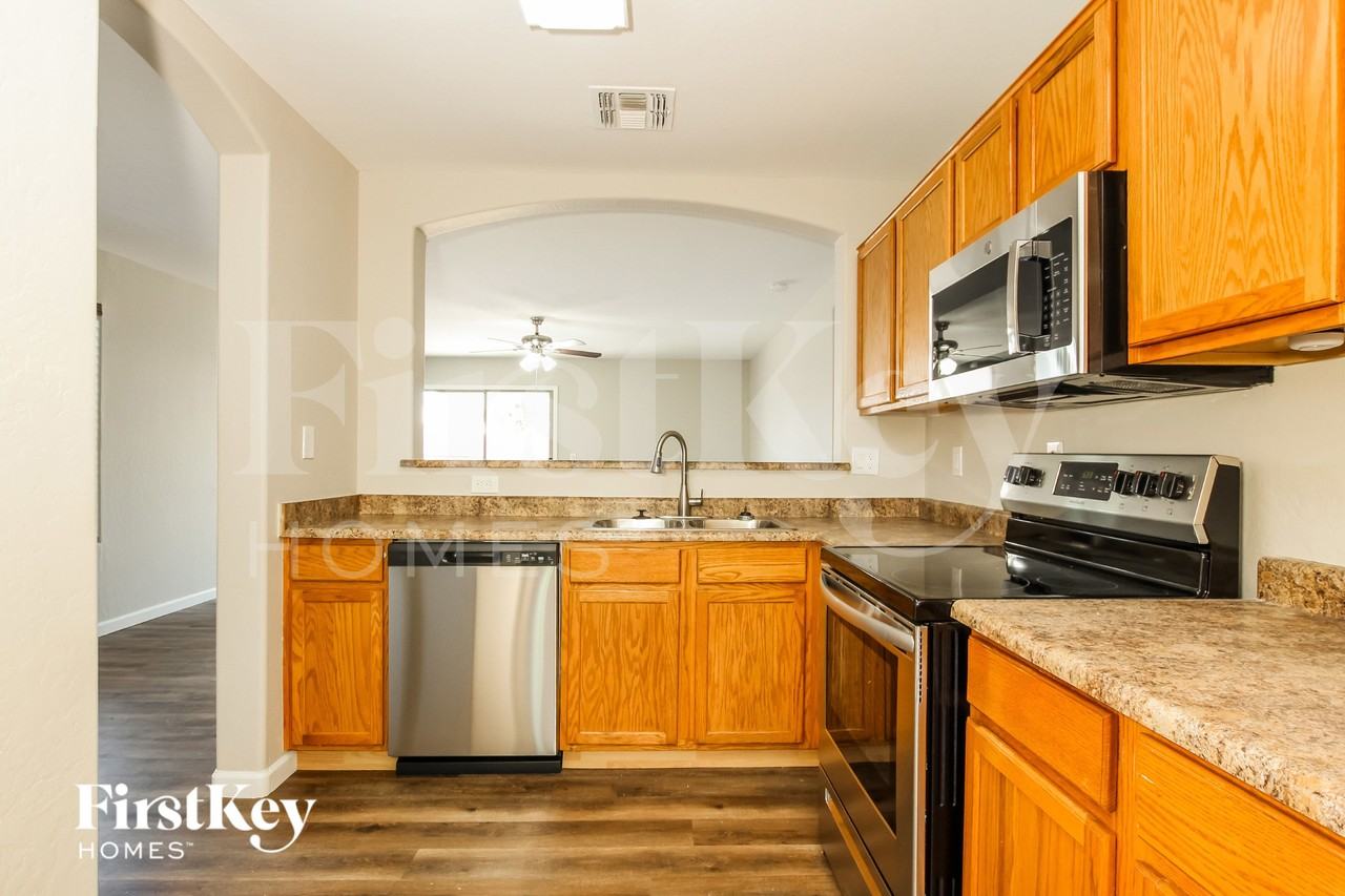 7221 W Marlette Ave - Photo 6 of 15