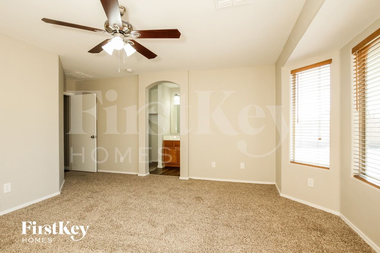 7221 W Marlette Ave - Photo 7 of 15