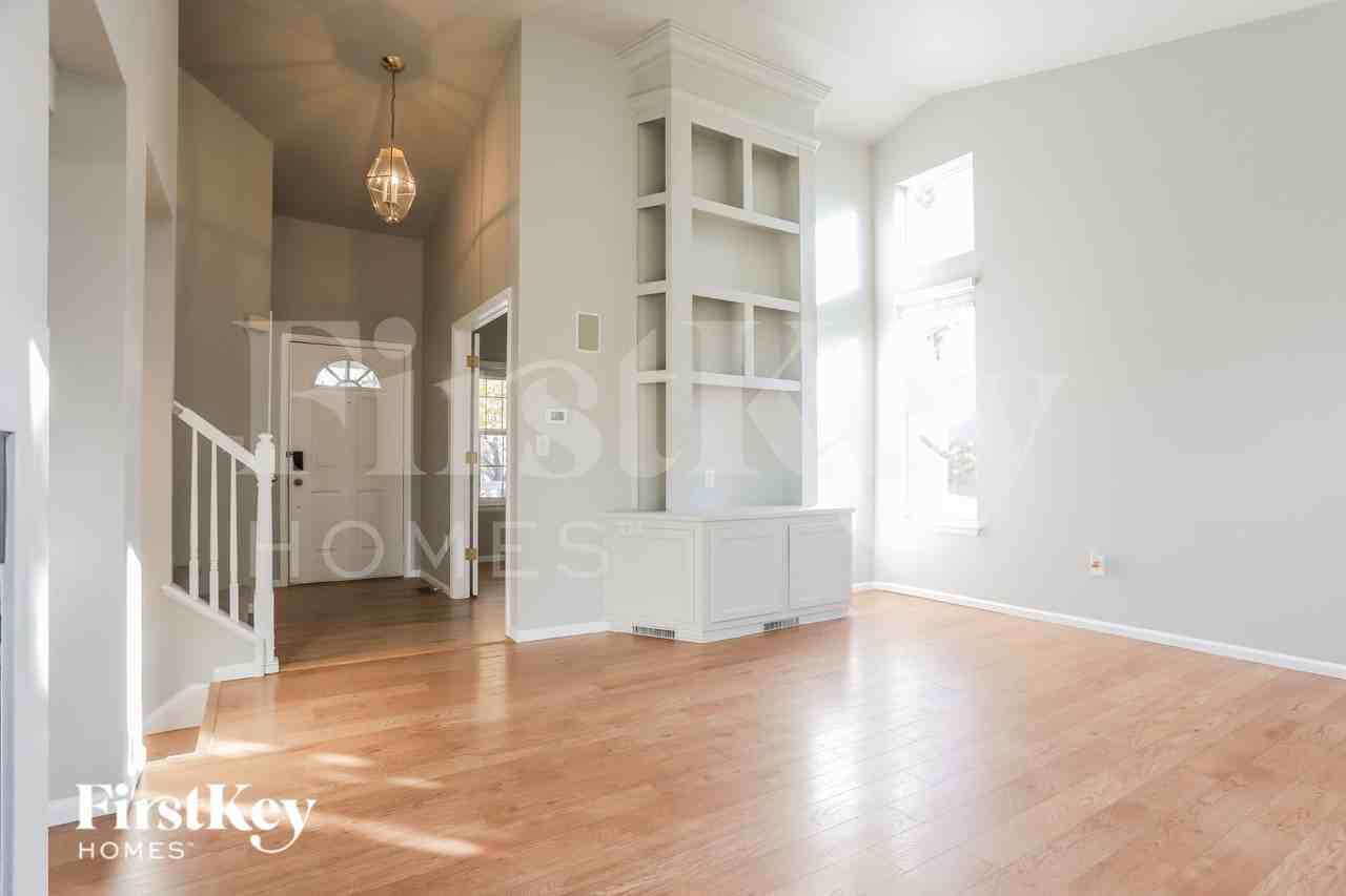 19032 E Whitaker Pl - Photo 3 of 15