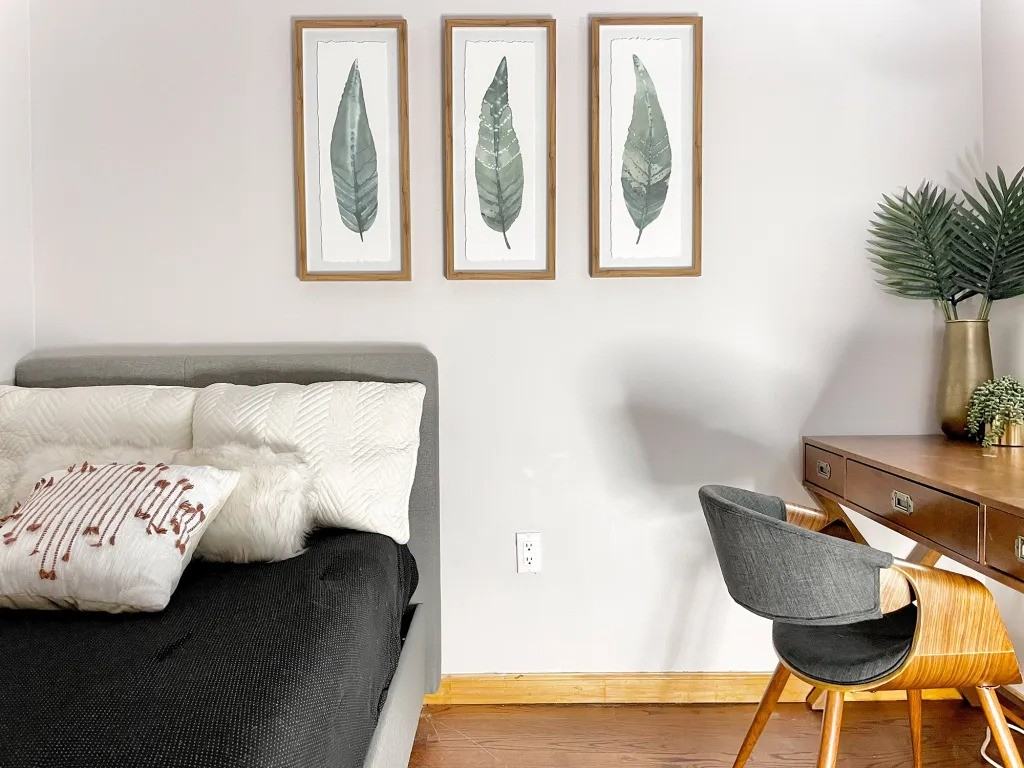 Private Bedroom in 4 Bedroom/1 Bathroom Home - Photo 2 of 7