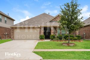 featured image of 4413 Lakeview Dr