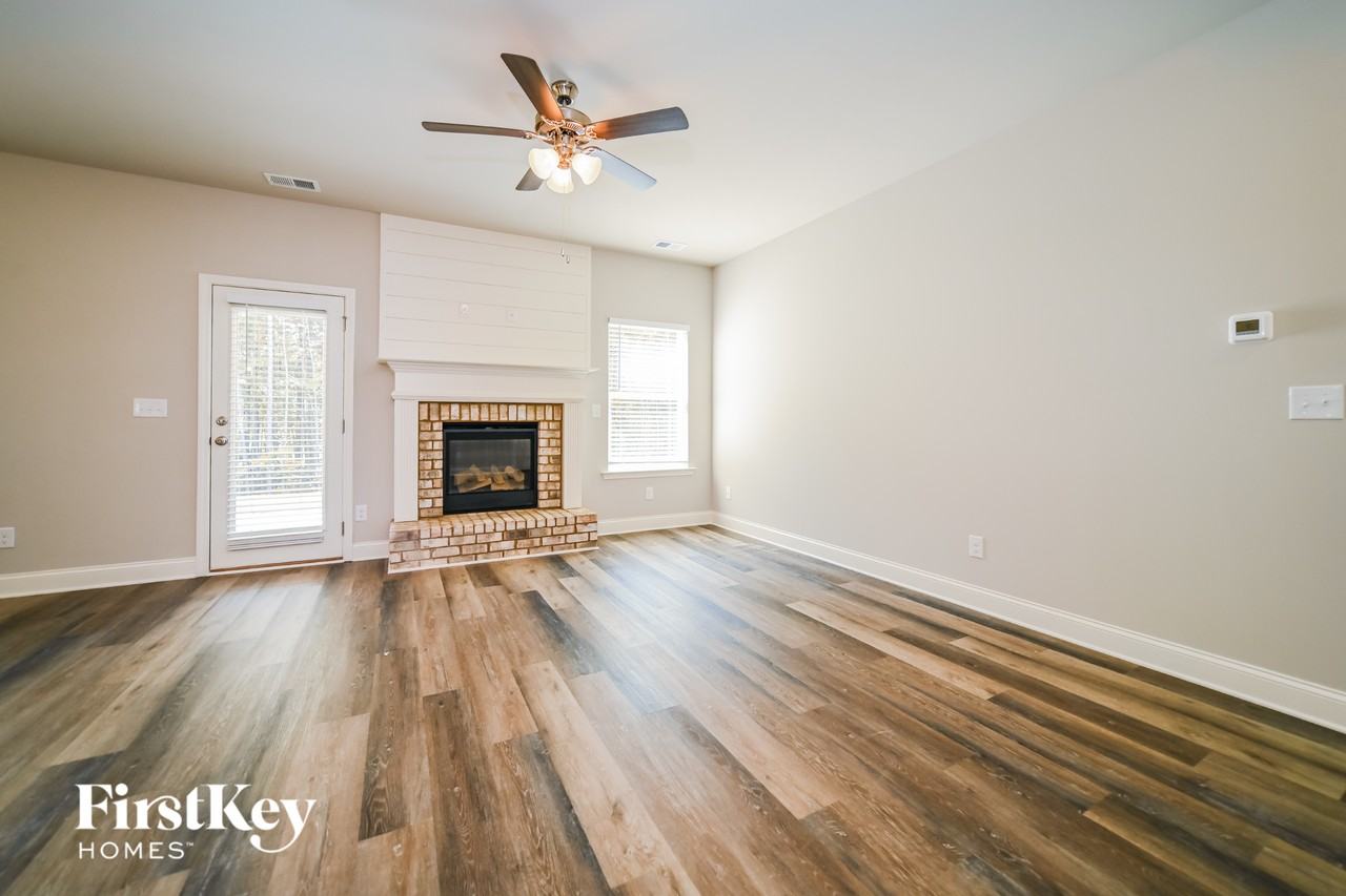 206 Cheshire Dr - Photo 3 of 15