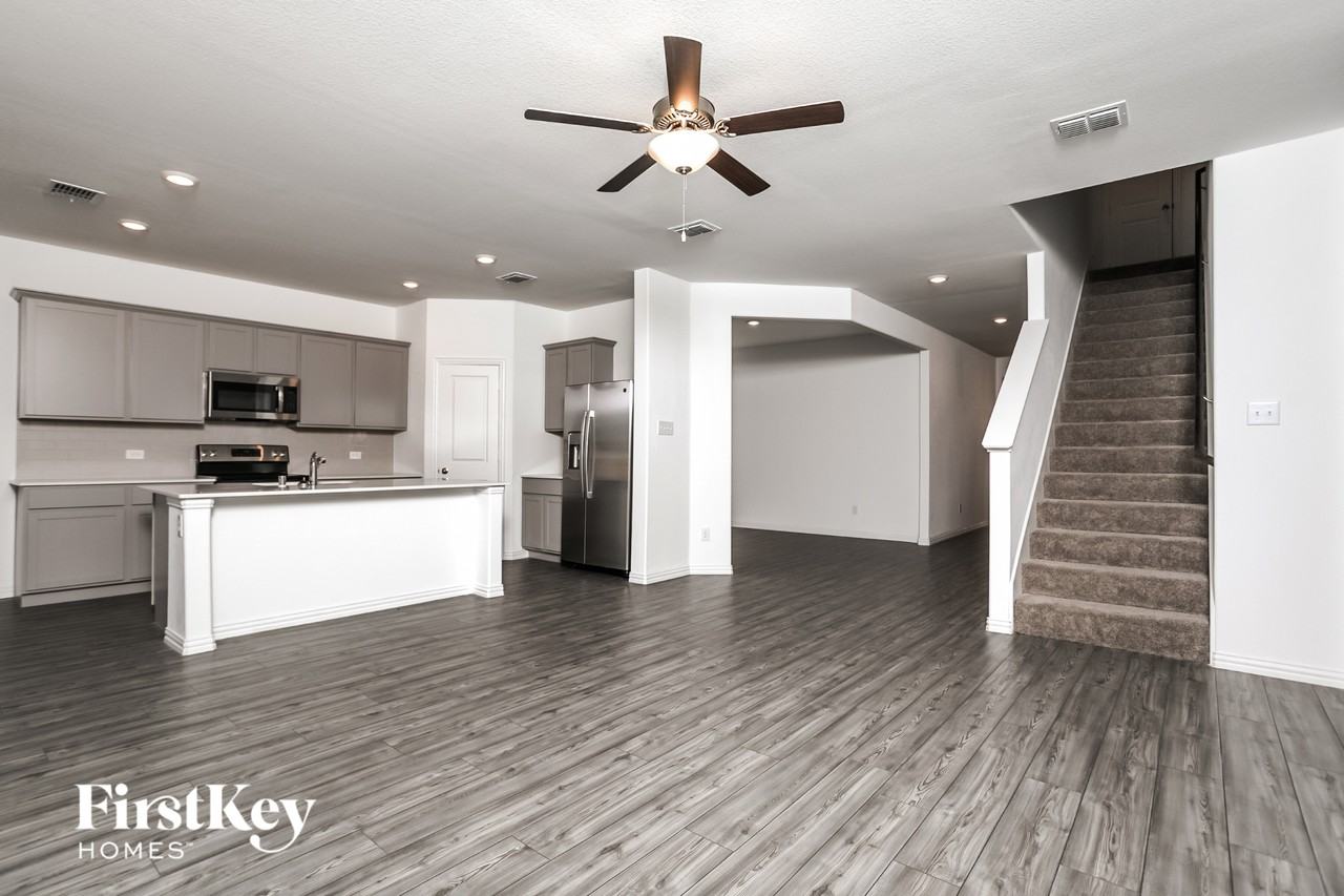 5213 Idlewood Trl - Photo 2 of 15