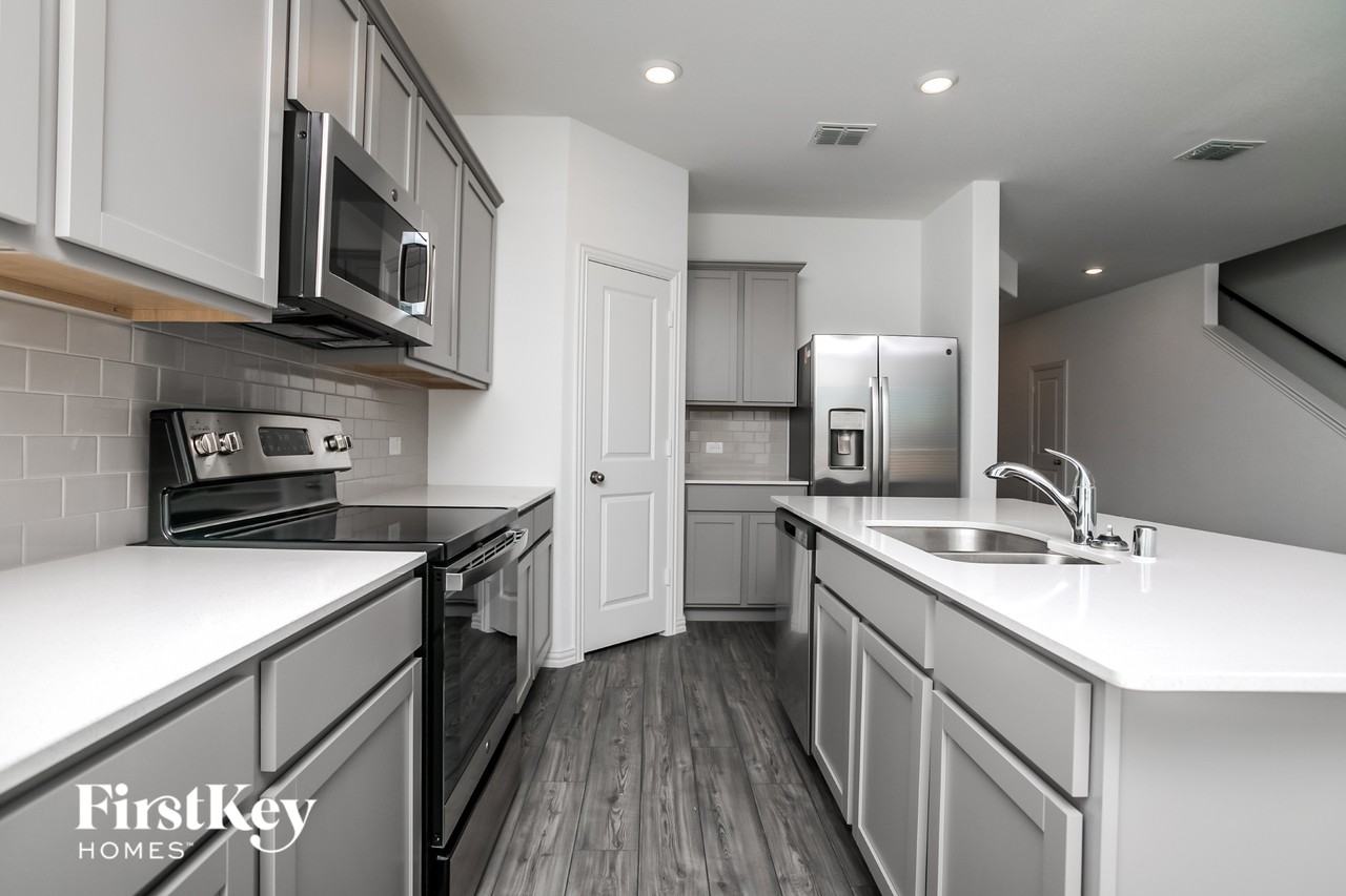 5213 Idlewood Trl - Photo 6 of 15