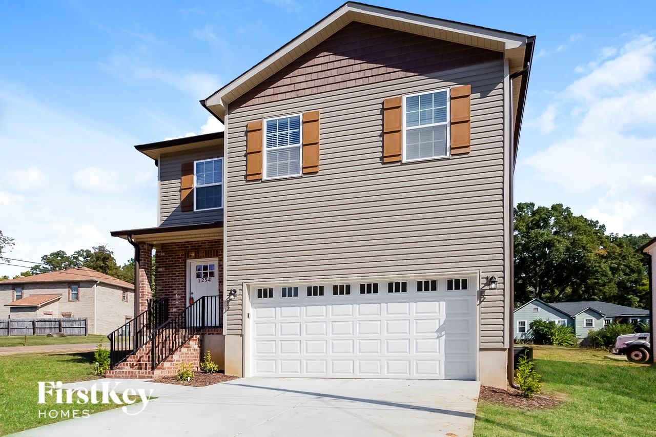 1254 Pless St Nw - Photo 3 of 15