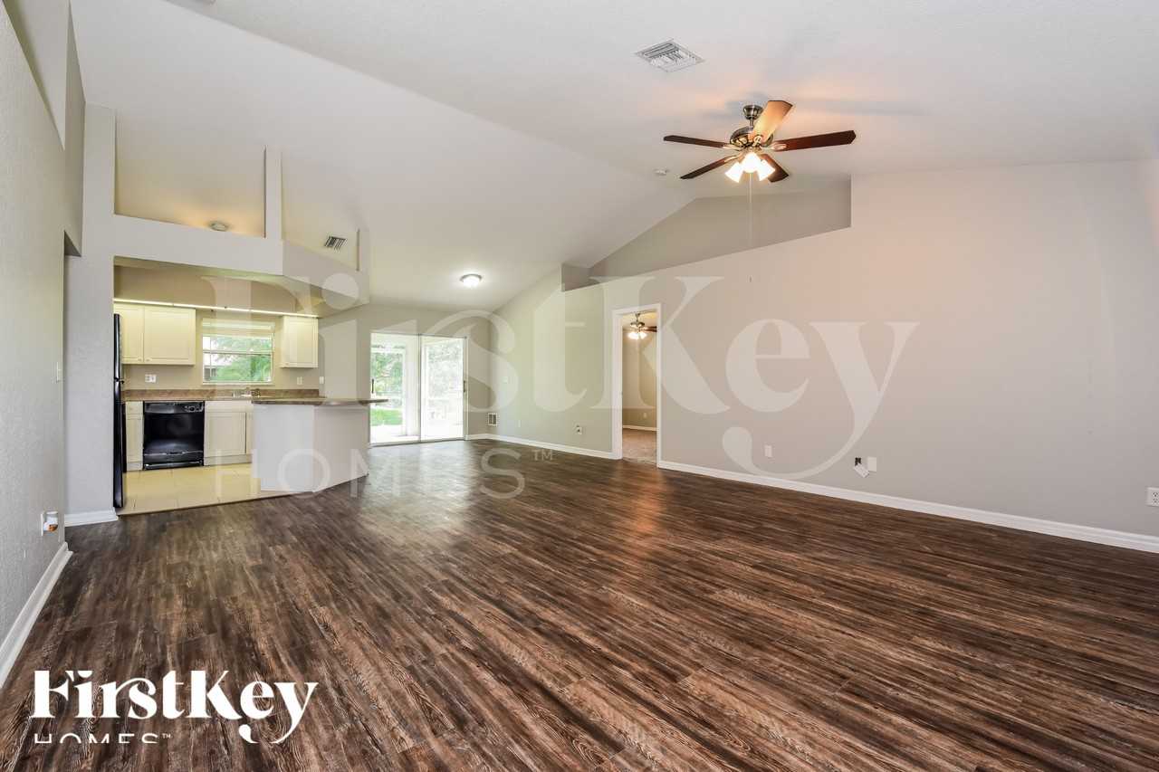 3619 Nw 41st Ln - Photo 3 of 18