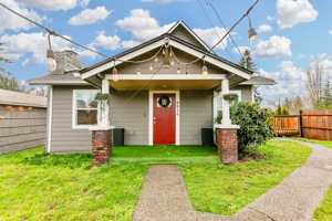 featured image of 8816 8816 S Yakima Ave - Main Home-A #A