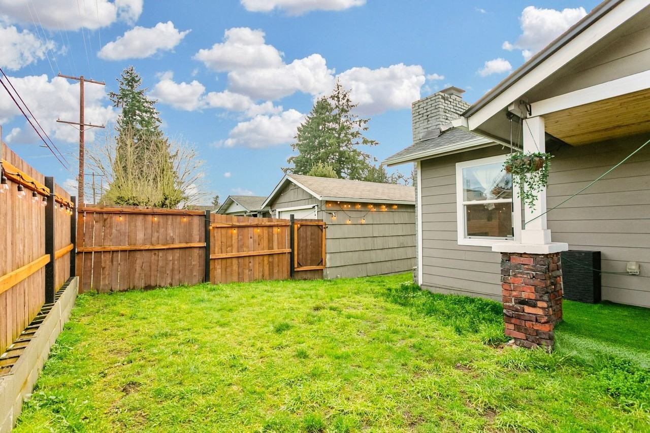 8816 8816 S Yakima Ave - Main Home-A #A - Photo 3 of 50