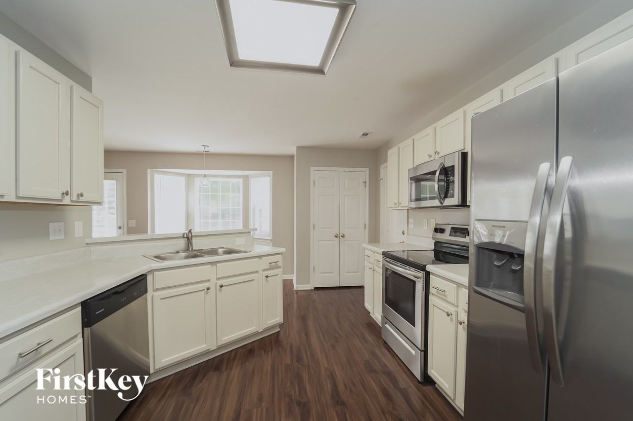 6339 Pink Dogwood Ln - Photo 5 of 14