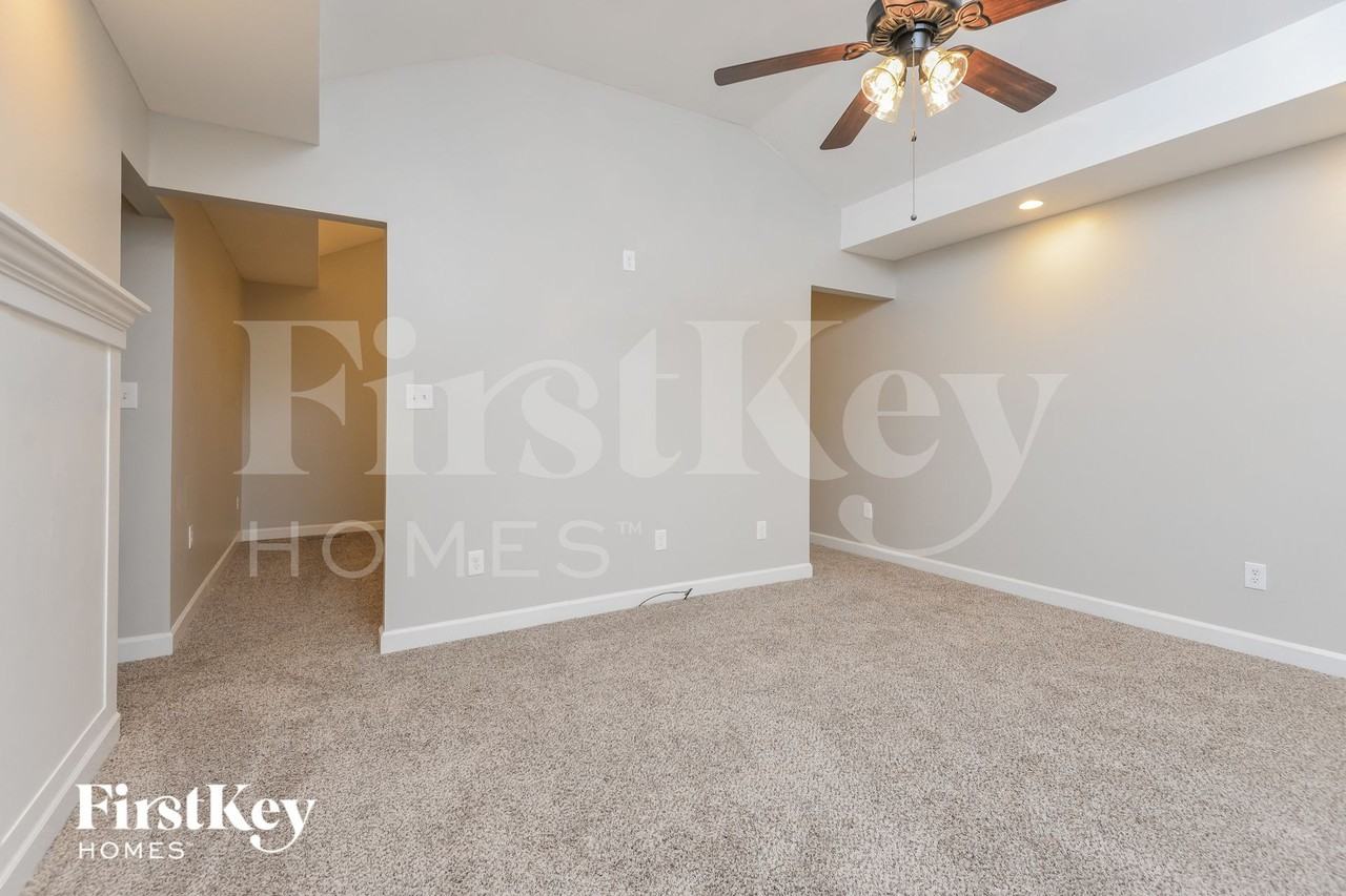 109 Pinehurst Rd - Photo 4 of 14