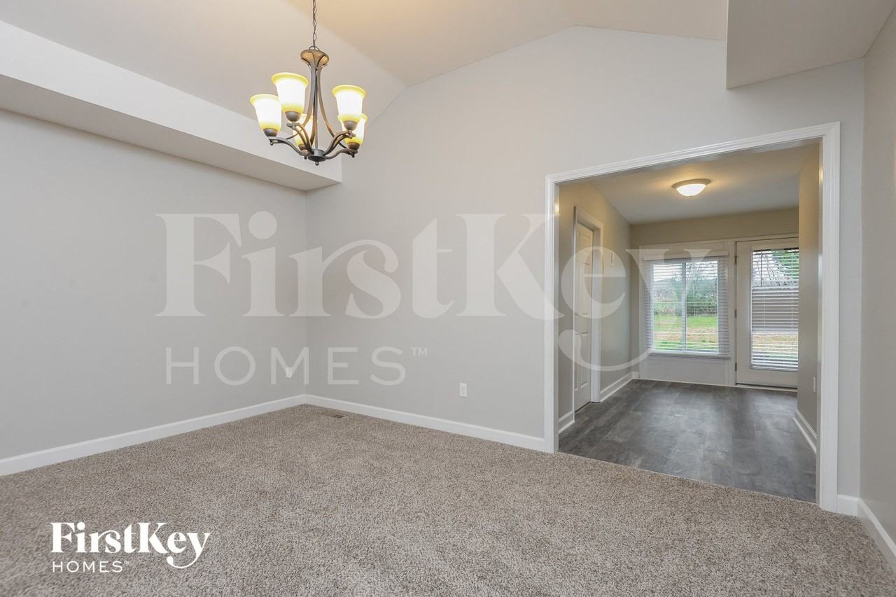 109 Pinehurst Rd - Photo 5 of 14