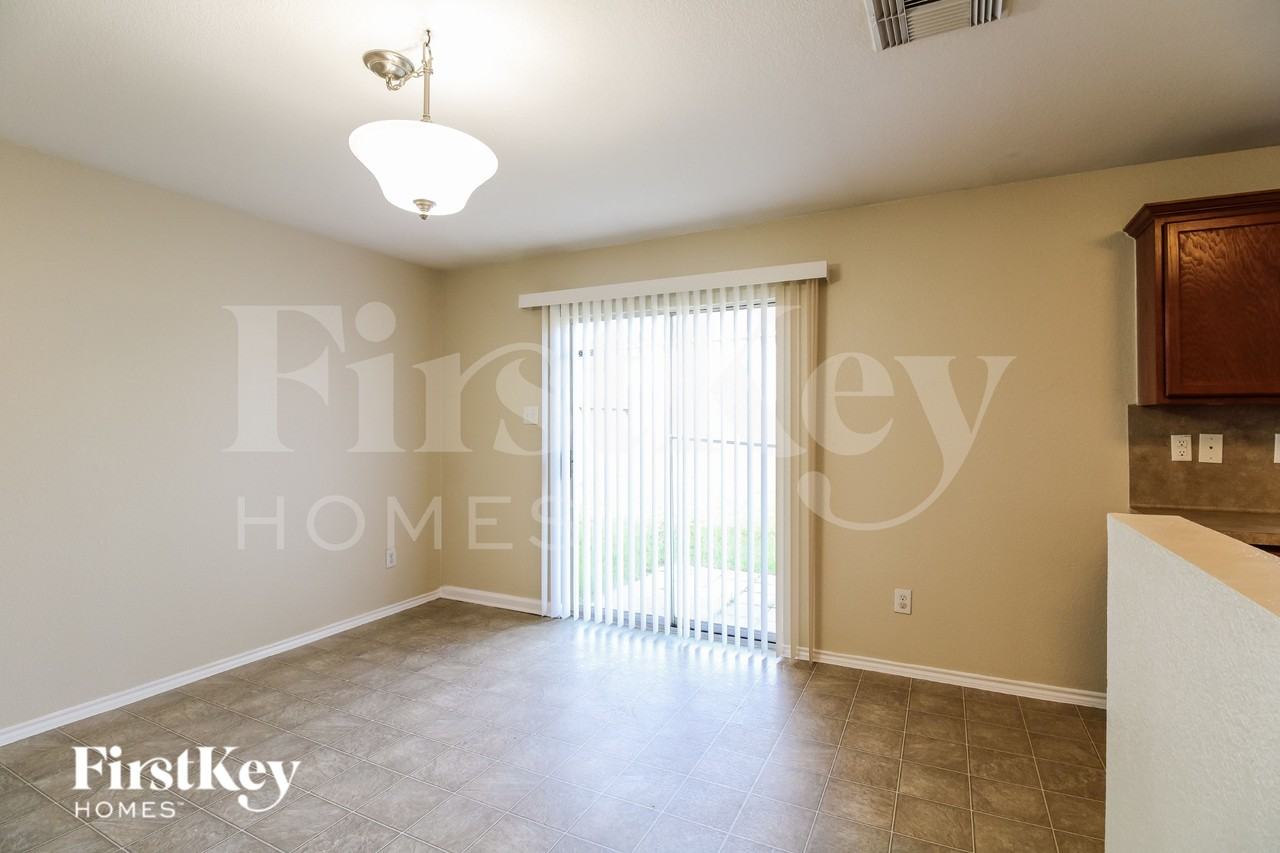 7871 Ashland Springs Ln - Photo 6 of 15