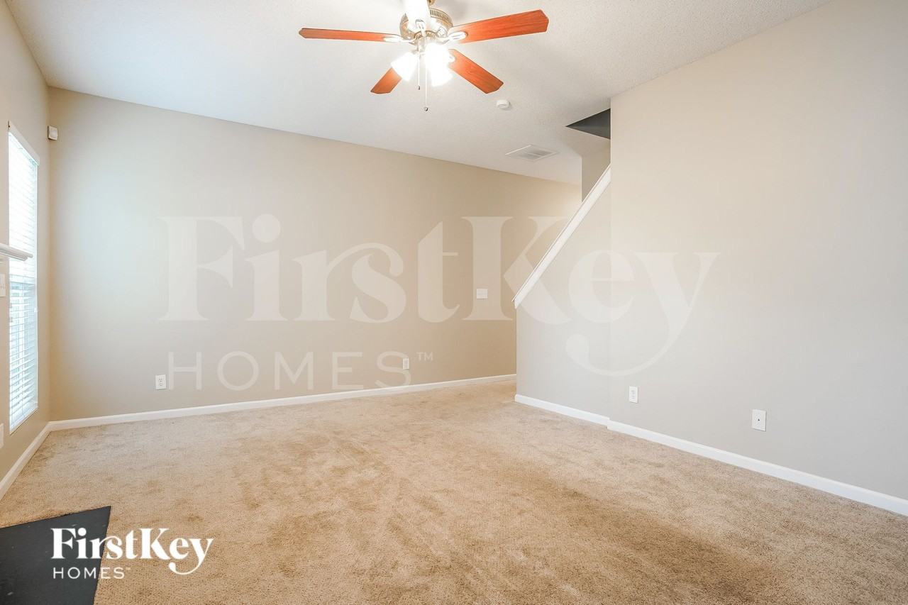 6825 Winners Dr - Photo 5 of 15