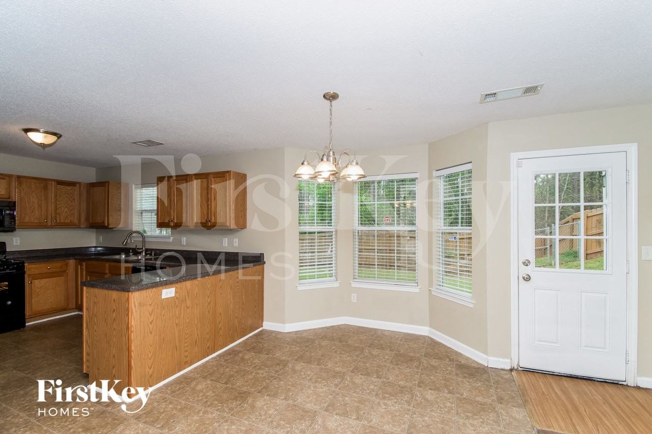 4504 Glider Cir - Photo 5 of 15