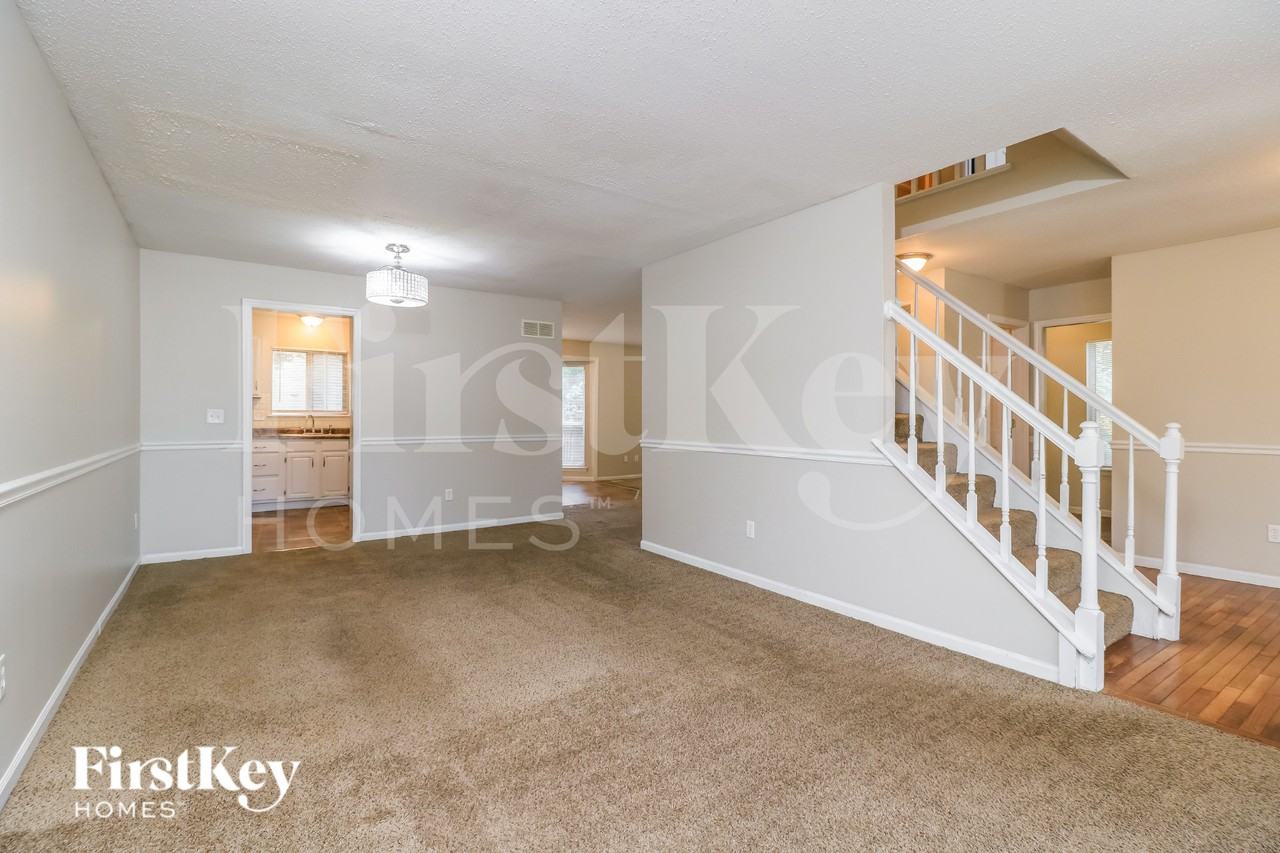 2909 Sand Spur Ct - Photo 3 of 16