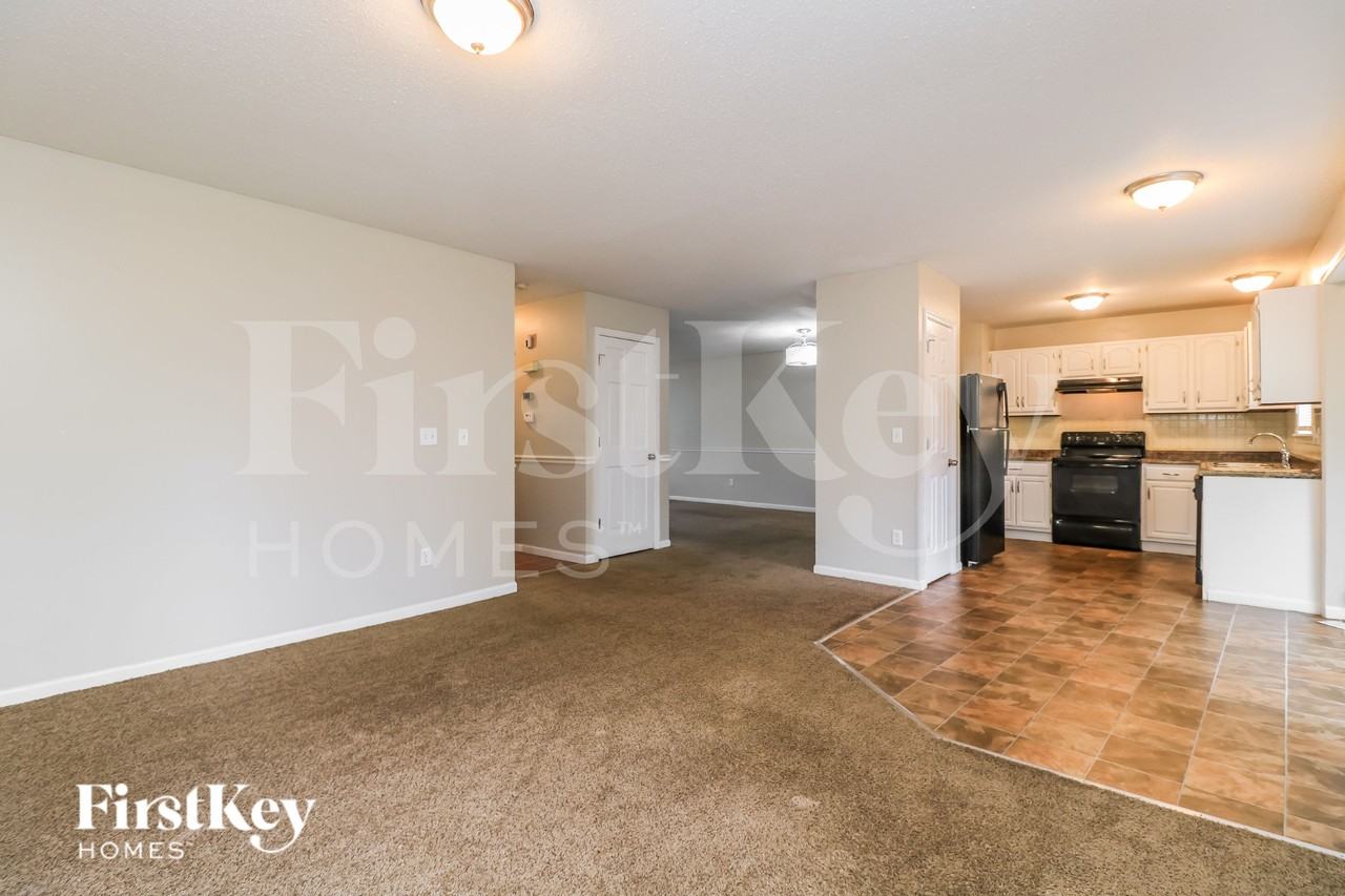 2909 Sand Spur Ct - Photo 5 of 16