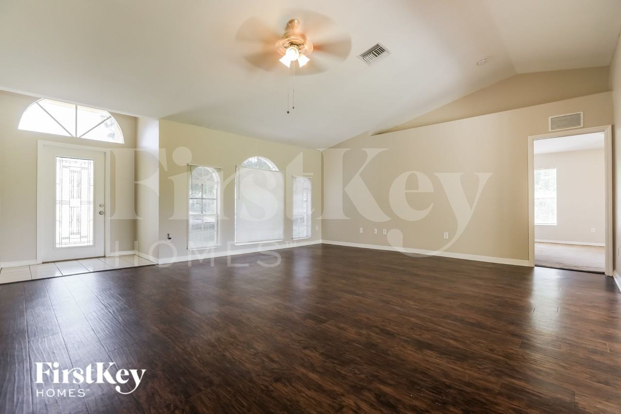 2166 Boca Chica Ave - Photo 4 of 16