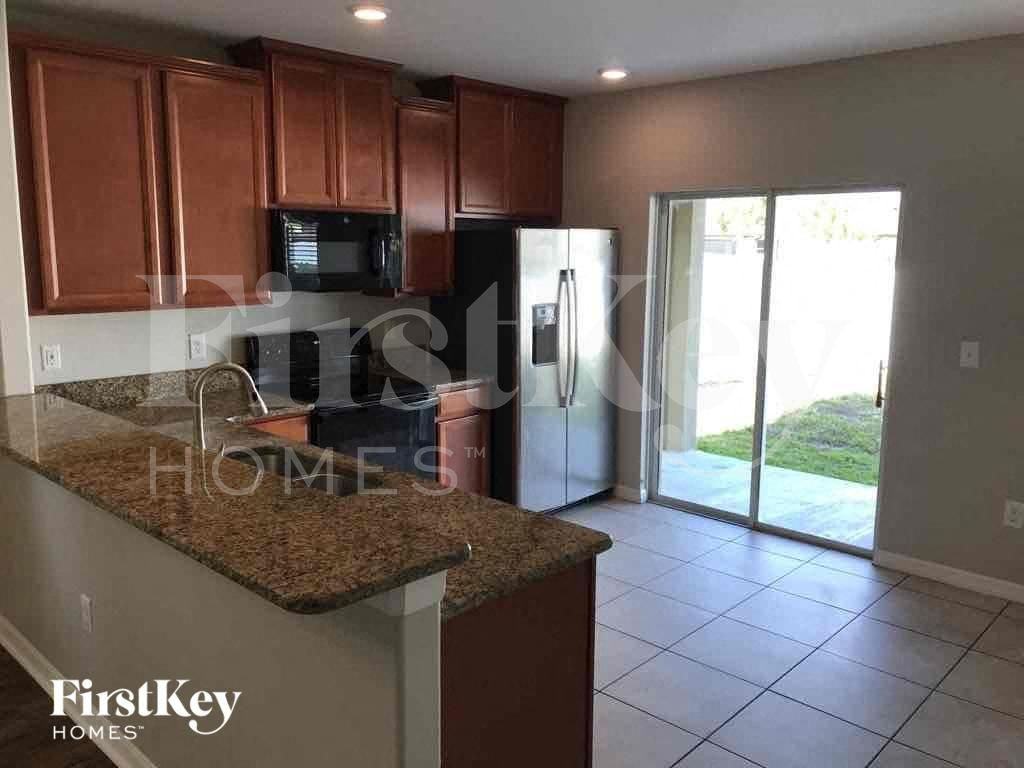 1904 Hawks View Dr - Photo 6 of 17