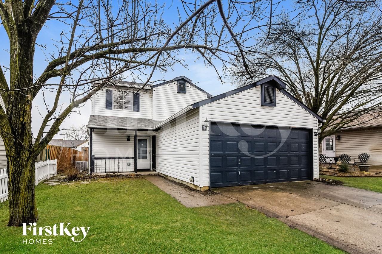 1859 Keystone Lakes Dr - Photo 2 of 15