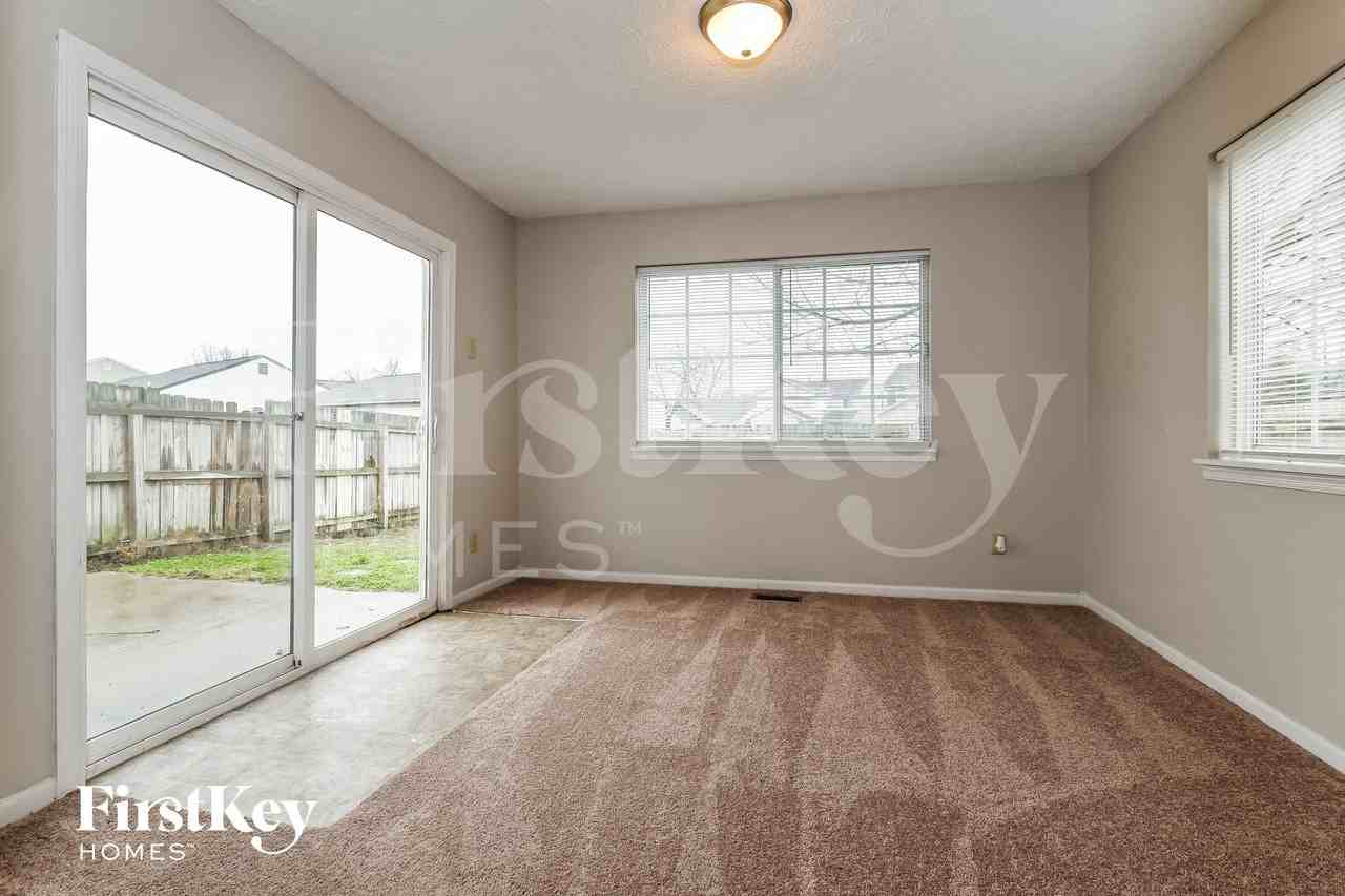 1859 Keystone Lakes Dr - Photo 6 of 15