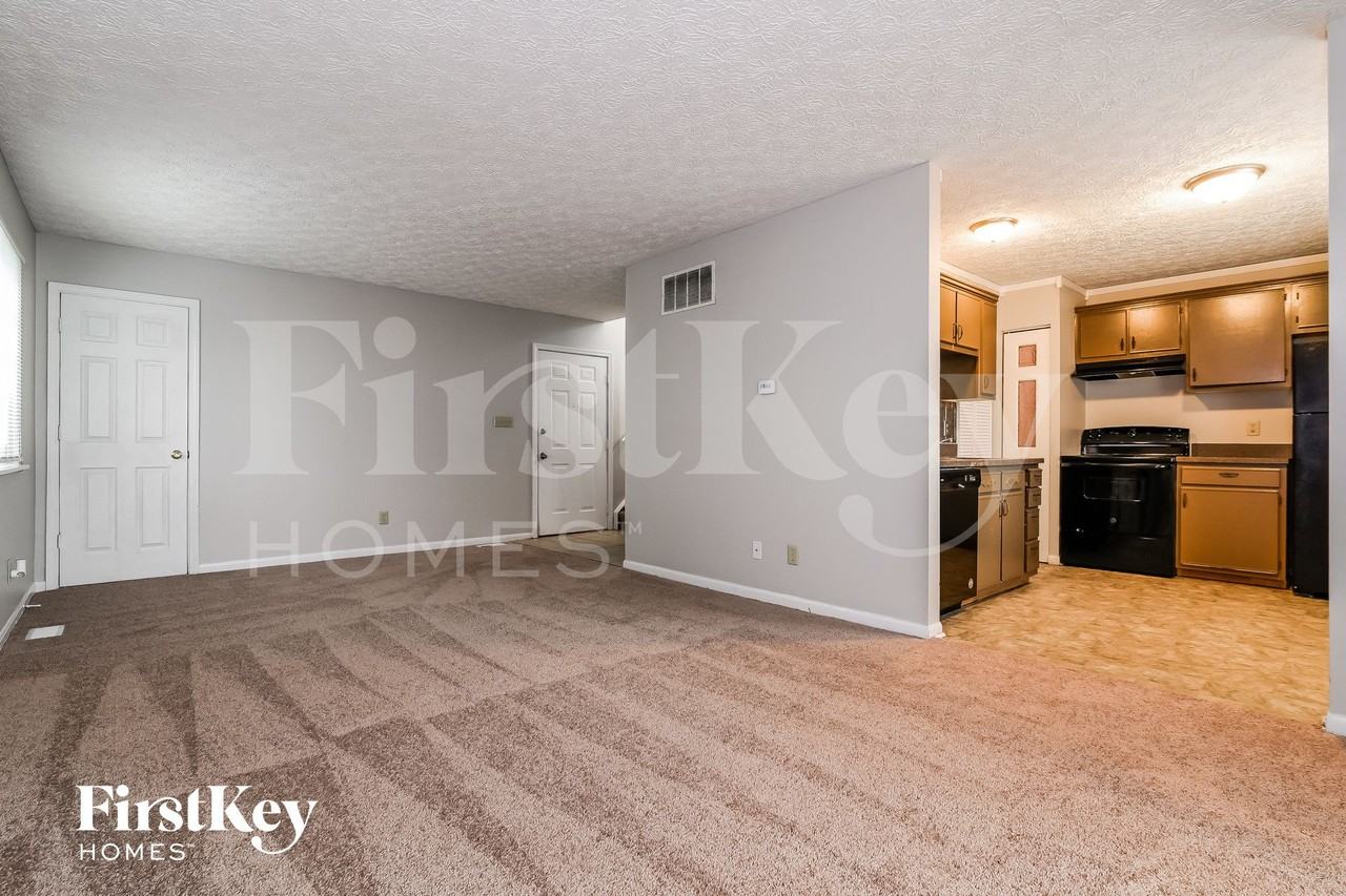 1859 Keystone Lakes Dr - Photo 7 of 15