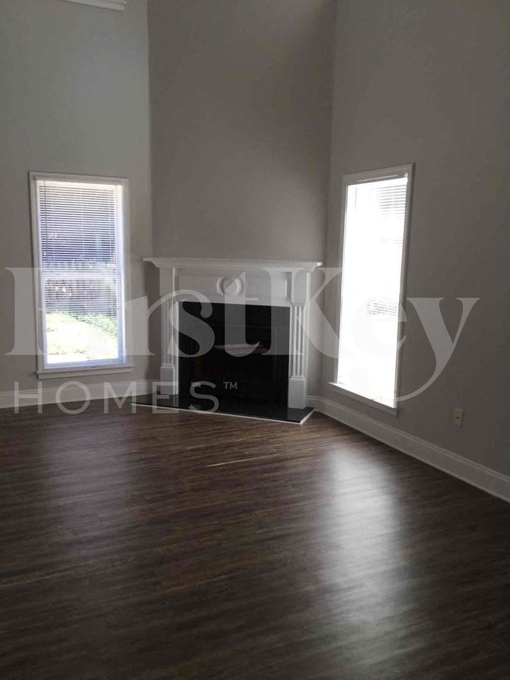 109 Janney Cir - Photo 3 of 17