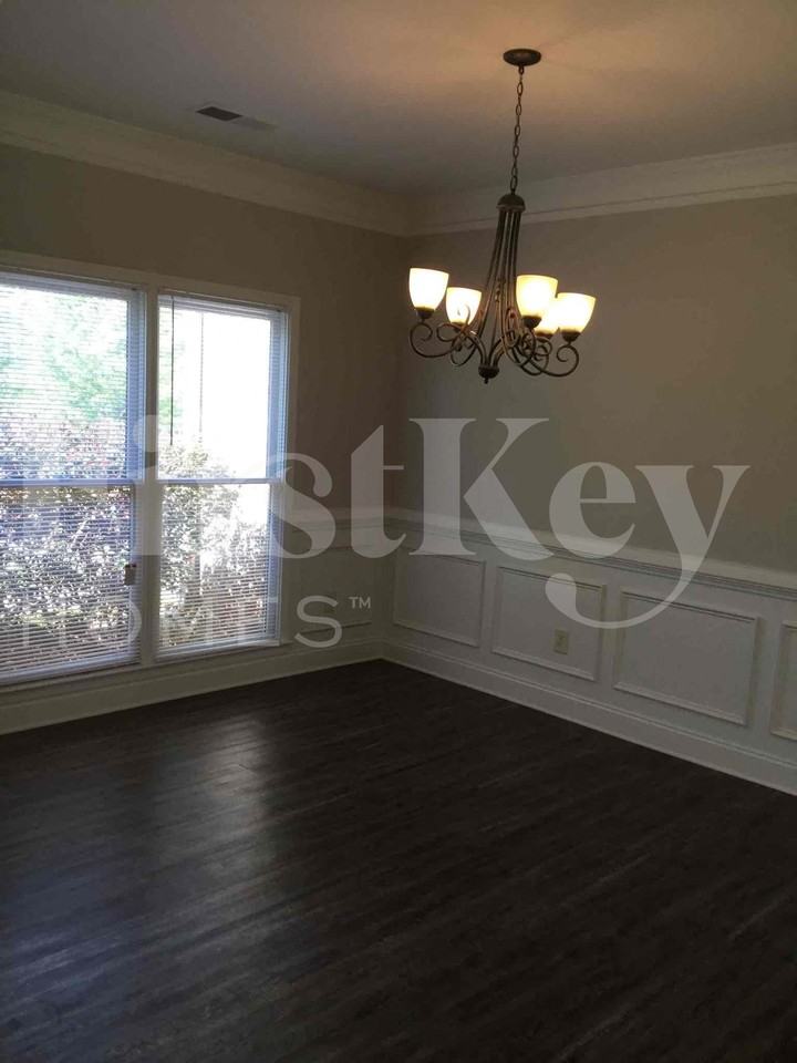 109 Janney Cir - Photo 4 of 17