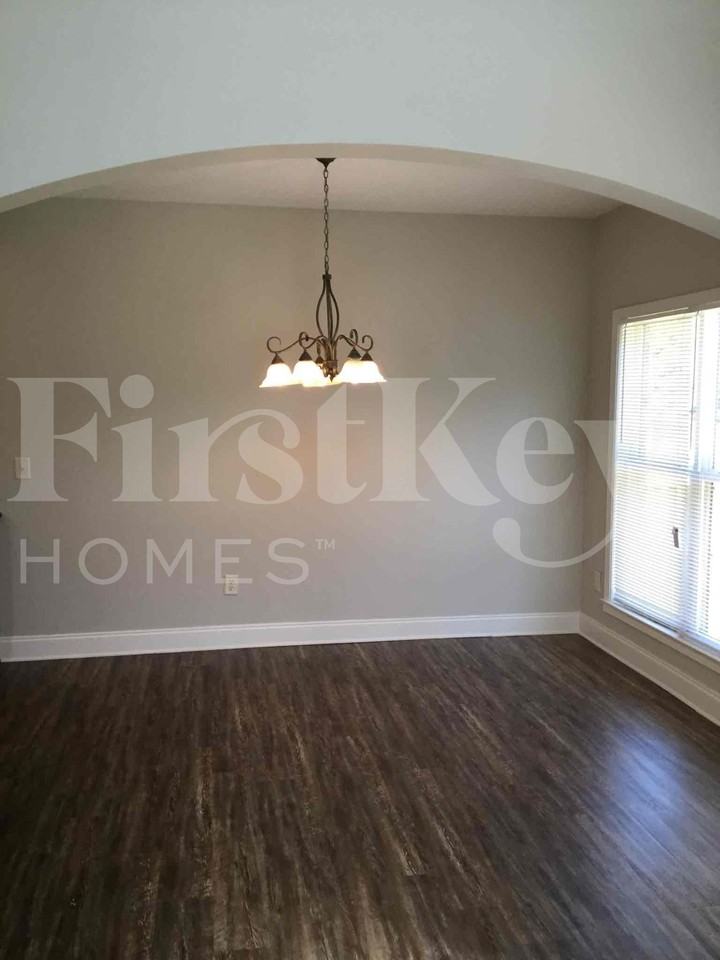 109 Janney Cir - Photo 6 of 17