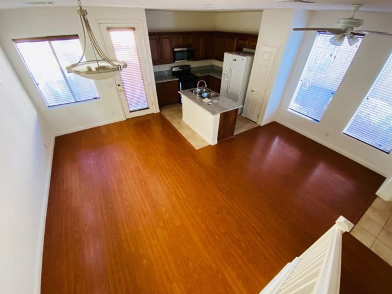 8098 Watauga Ave - Photo 3 of 12