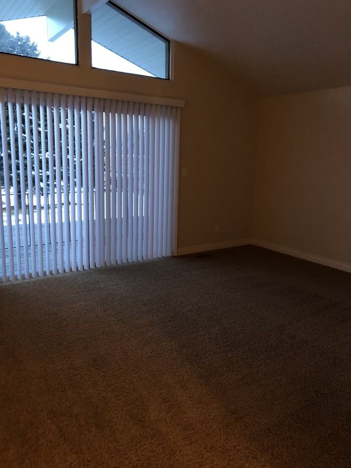 4687 S Naniloa Dr - Photo 3 of 15