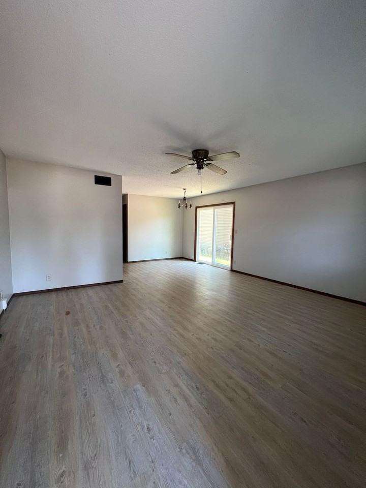 2367 W Farm Road 164 - Photo 3 of 10