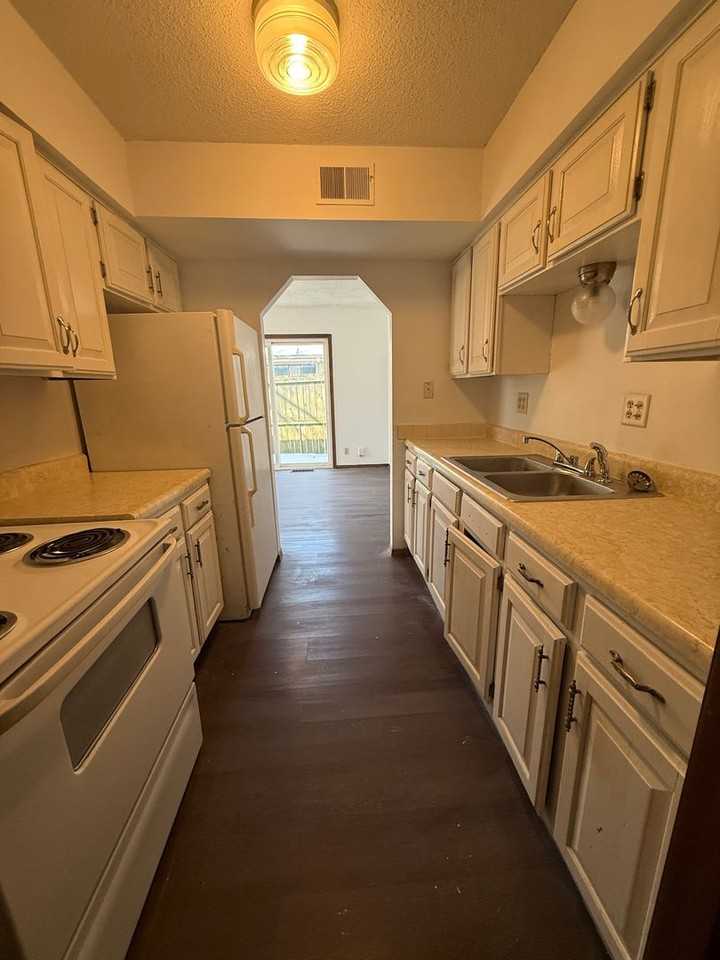 2369 W Farm Road 164 - Photo 4 of 9