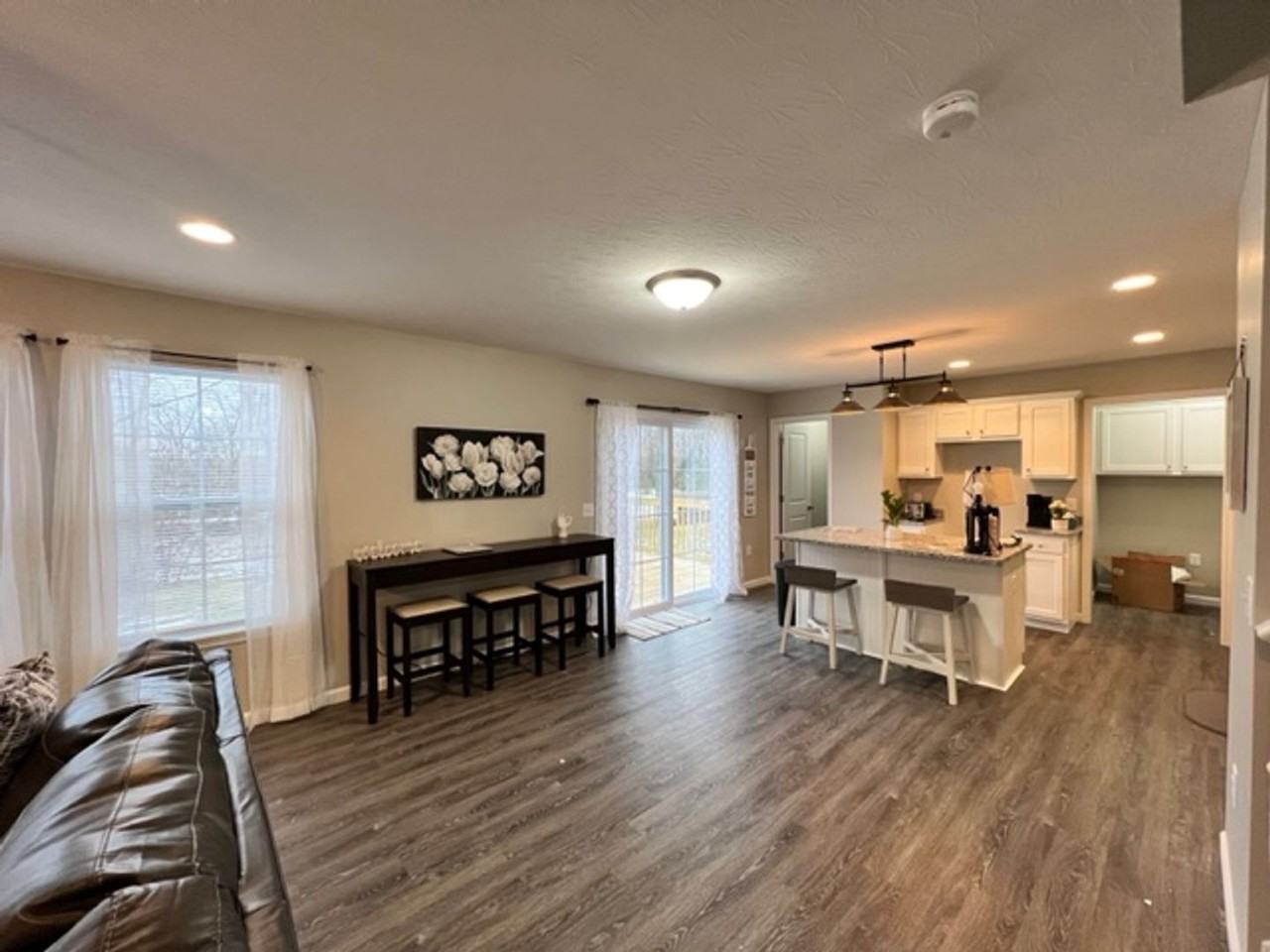 733 Maxwell Ct - Photo 2 of 20