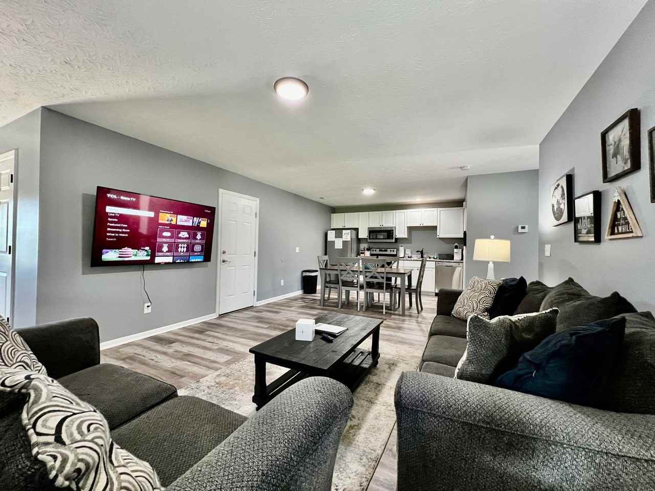 160 Overbrook Dr - Photo 2 of 25