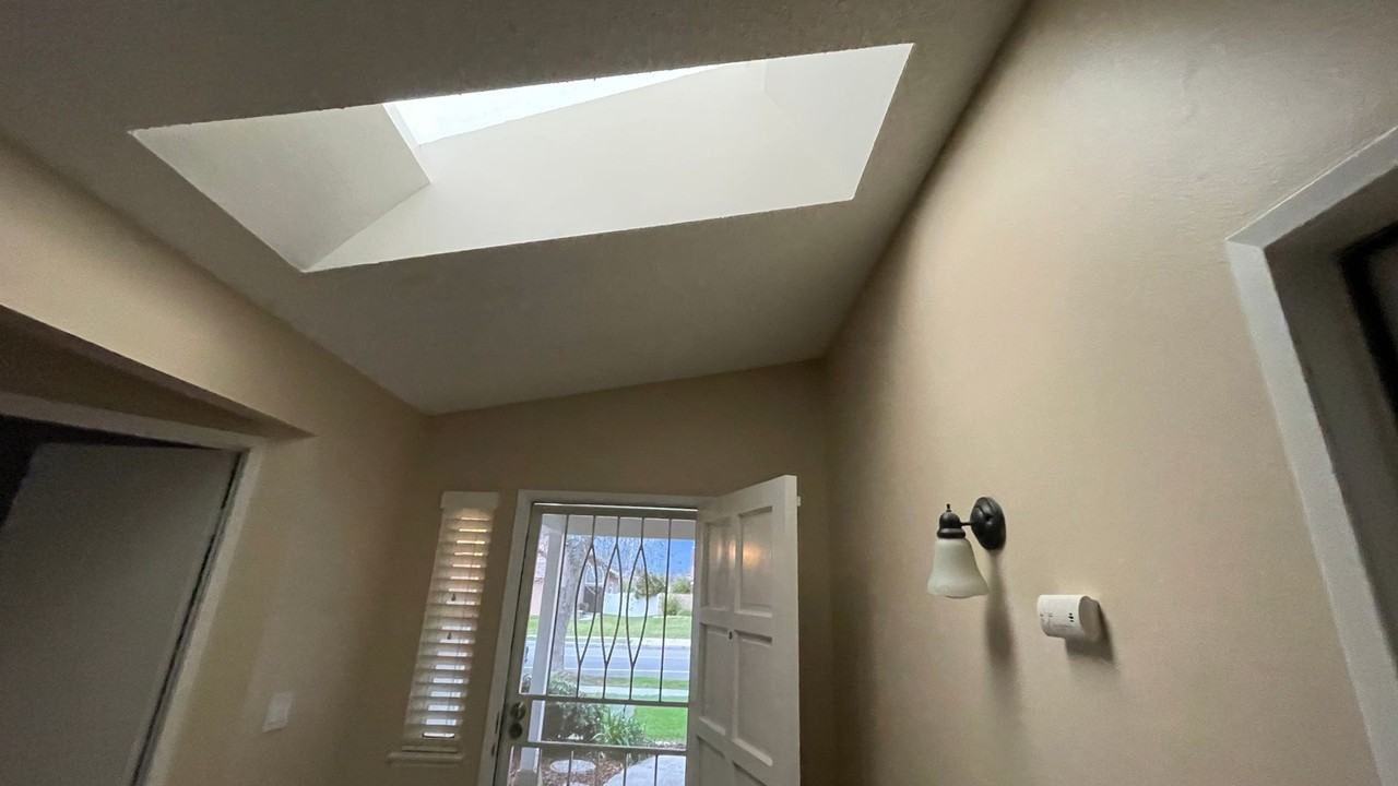 1328 E Pennsylvania Ave - Photo 3 of 41
