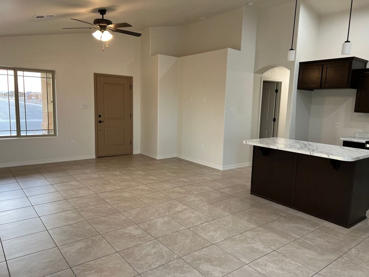 237 237 S Amarely Ave - Photo 3 of 20