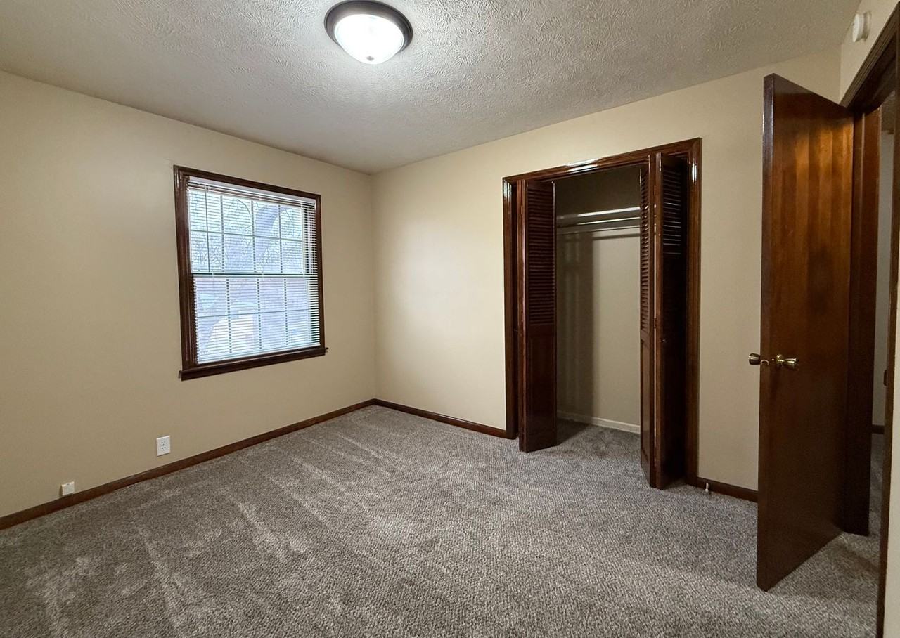 638 Spencer Ave - Photo 4 of 22