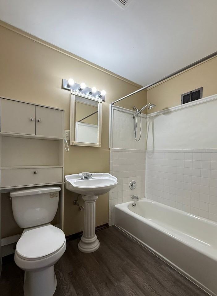 638 Spencer Ave - Photo 5 of 22