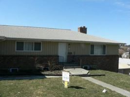 featured image of 415 N Van Buren St