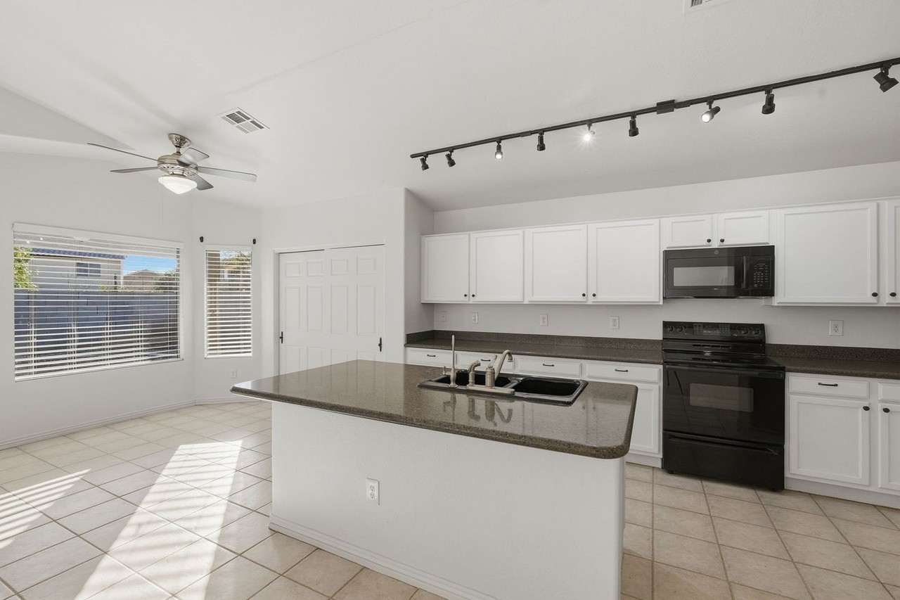 1281 N Mckenna Ln - Photo 2 of 45