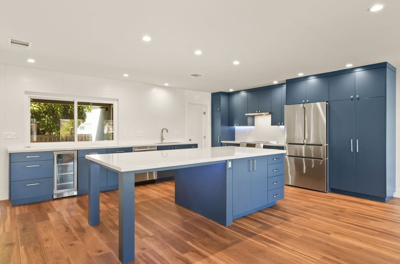 6114 Haas St - Photo 5 of 34