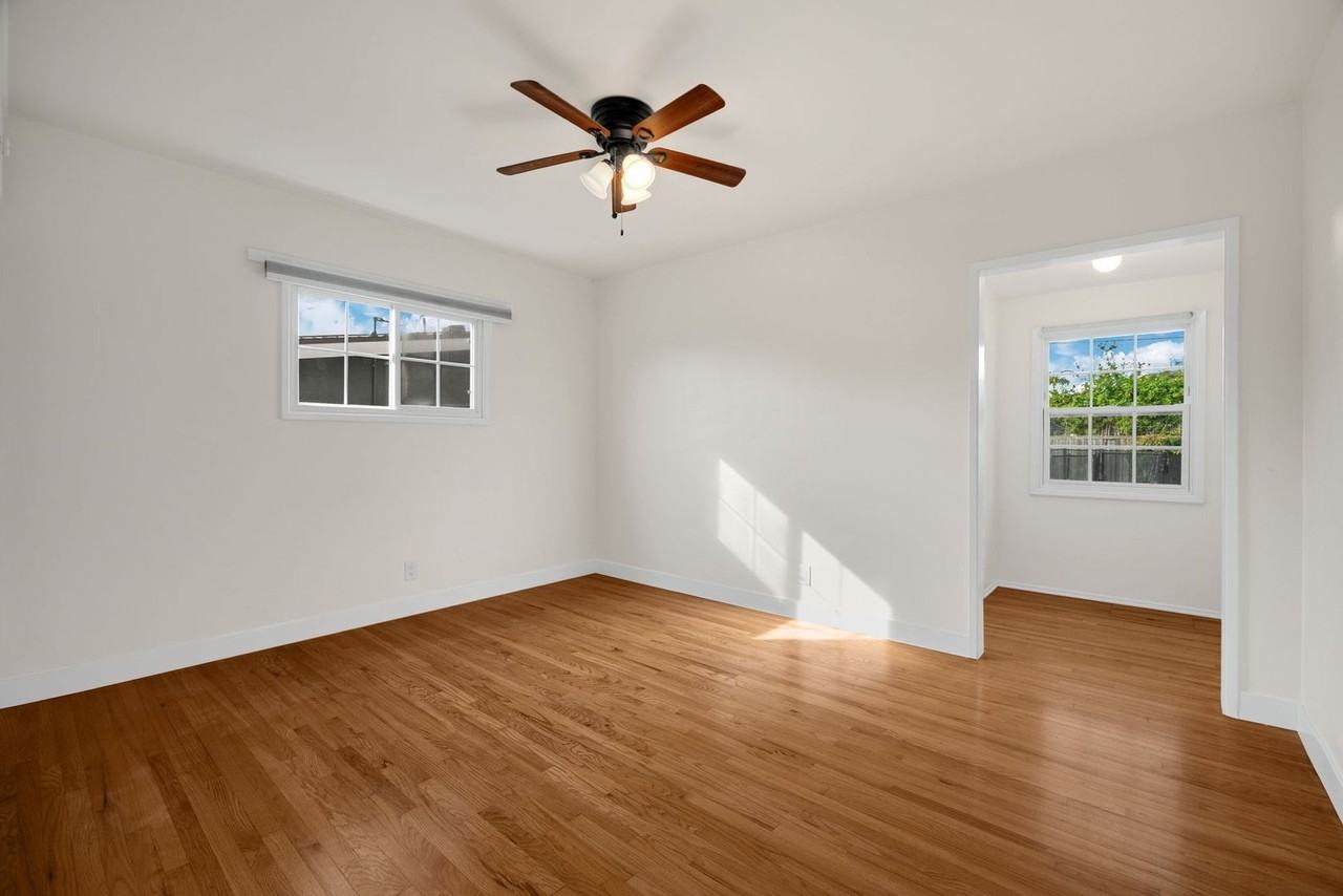 3413 Rosehedge Dr - Photo 4 of 29