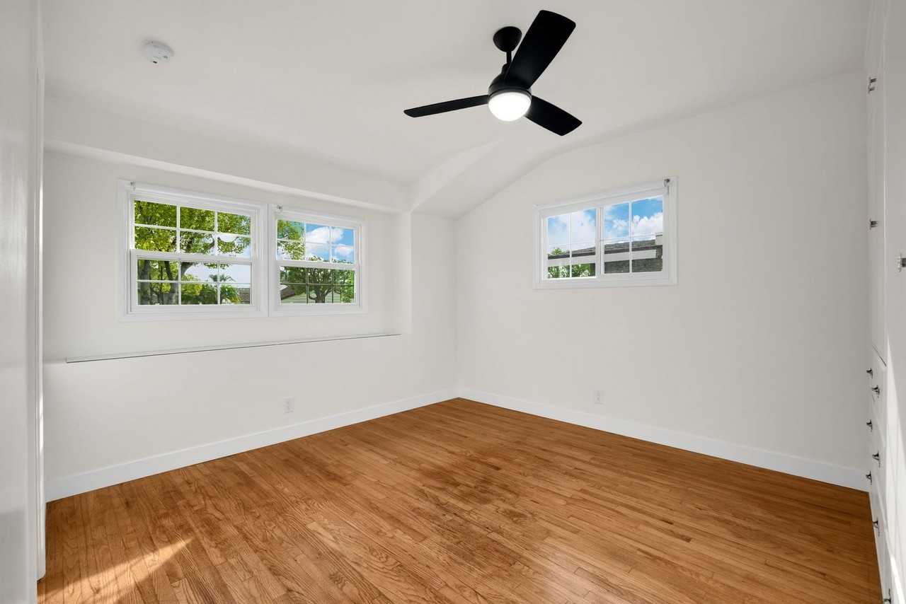 3413 Rosehedge Dr - Photo 5 of 29