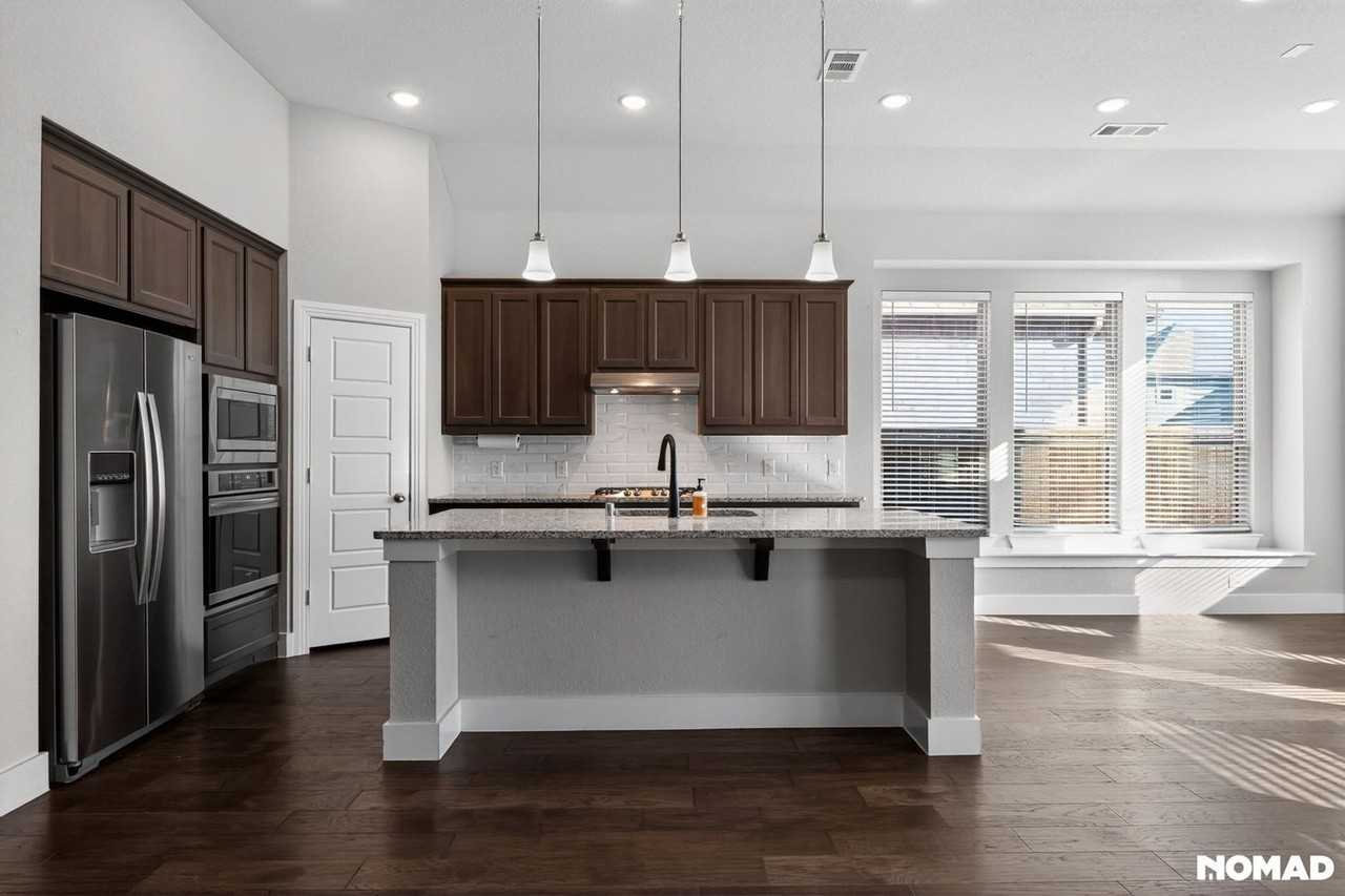 1312 Audubon Dr - Photo 6 of 32