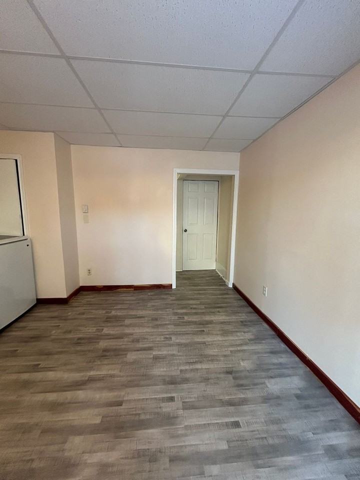 643 Pine St - Photo 2 of 14